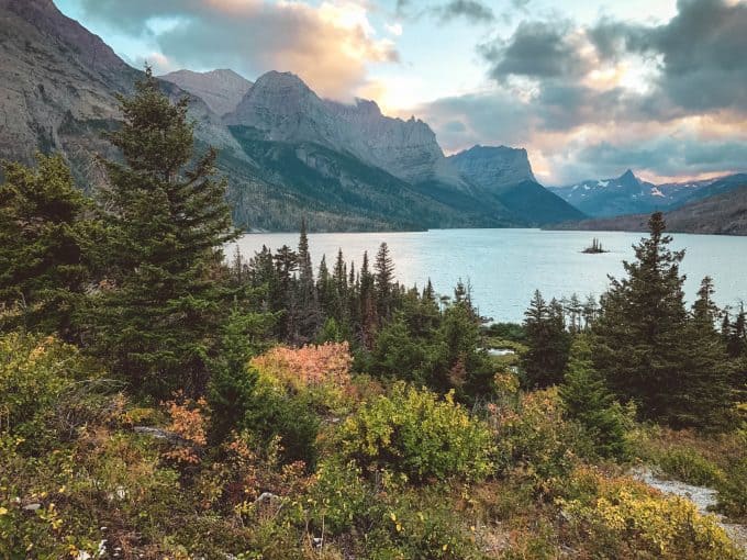 Best Time to Visit Glacier National Park: 5 Reasons to Choose Fall