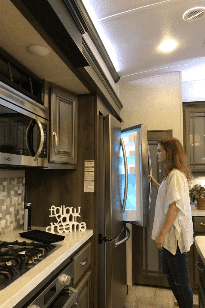 9 Tips for How to Use an RV Oven and Not Burn Your Food