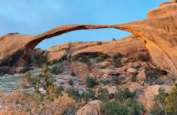 Rock formation arch in Devil's Garden Trail at Arches National Park