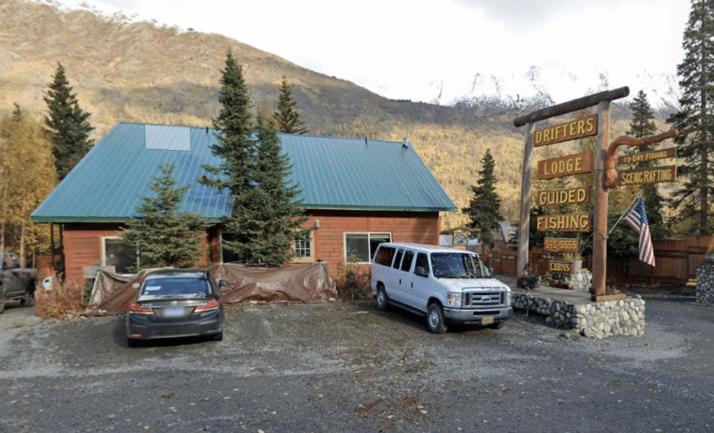 drifter's lodge for rafting in alaska
